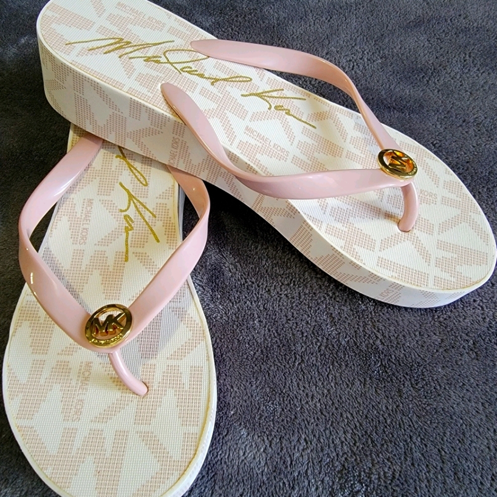 NWOT Michael Kors slides